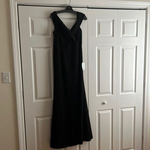 NWT — Lulu’s black evening gown - Size L